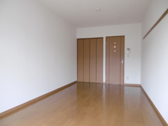 レオミノール明神町0106号室 居室2