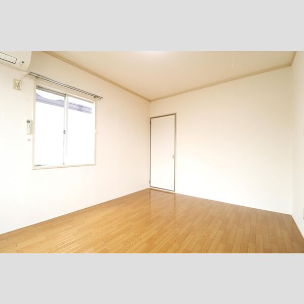 ハイツ定栄　A201号室 南側洋室5.9帖