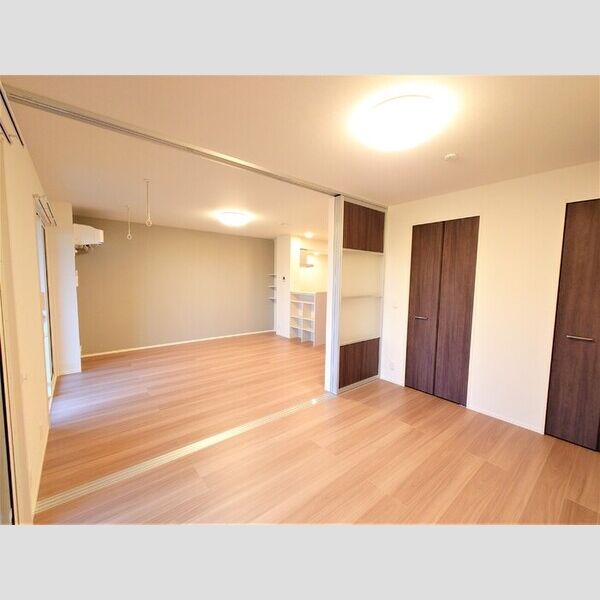 けやき　弐番館106号室 洋室6帖(別角度)