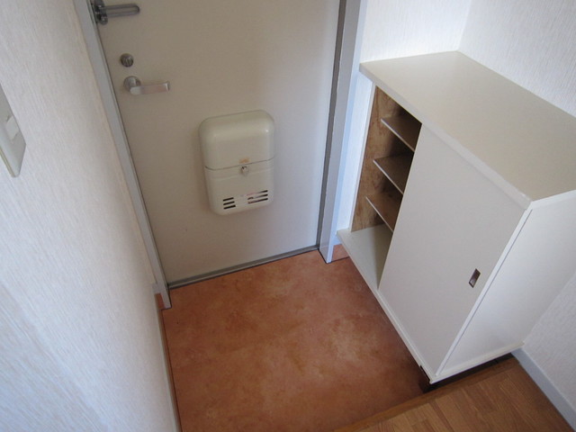 グリーンプラザＢ棟B207号室 玄関収納