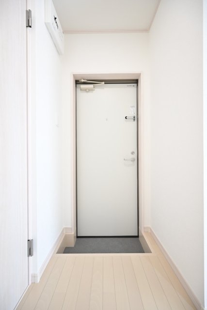 ＡＰＴ西新井2階 玄関