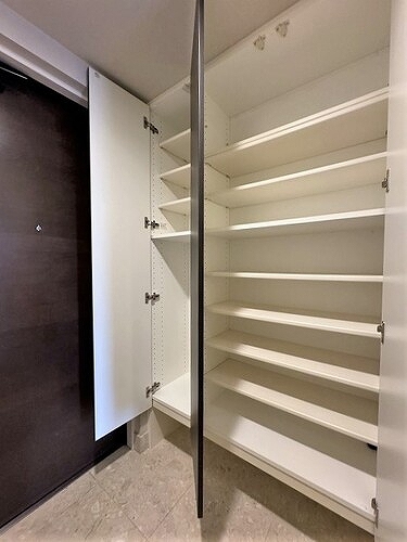 ビー・サイト 下足入　※前回募集時2024年1月の写真