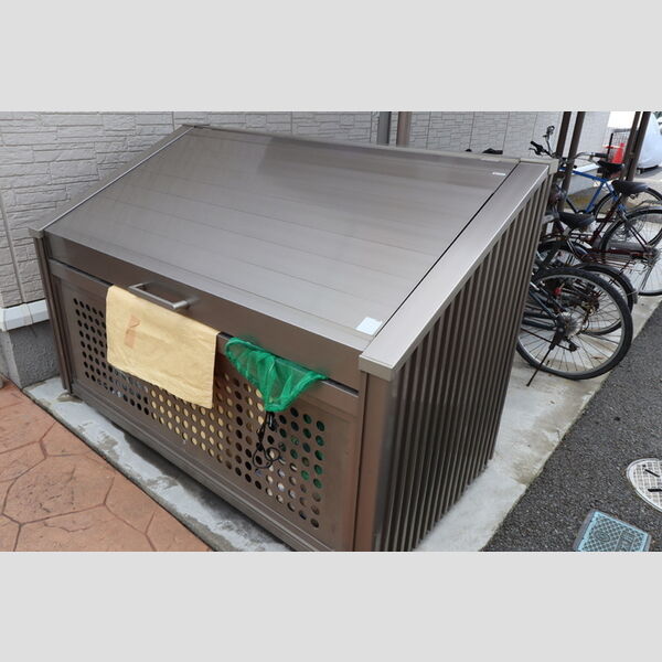 ウエストコート 周辺