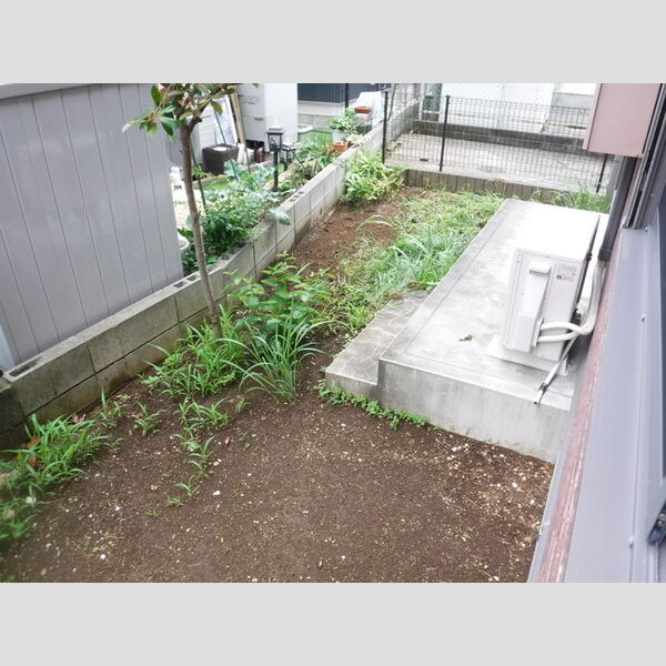 マリンハイツ102号室 専用庭