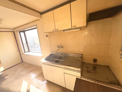 領家レジデンス クリーニング前の写真です