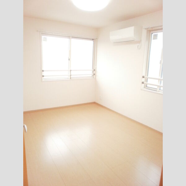 クレストール　北館201号室 北側洋室♪