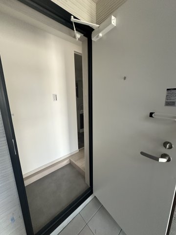 リベルノーヴァ藤沢101号室 玄関