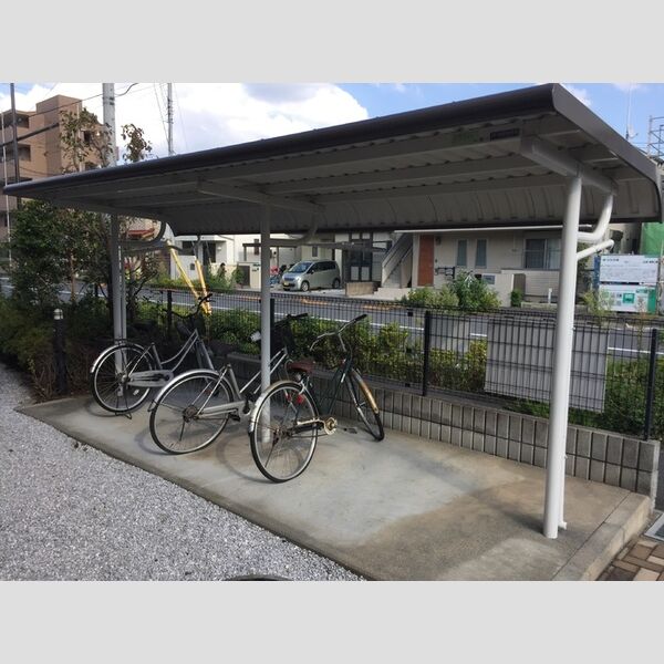 リベルテ豊田 屋根付き駐輪場