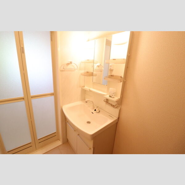 ラヴィエール102号室 洗髪洗面化粧台