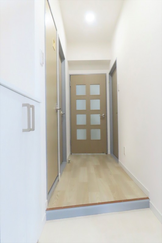 ブルームライフ市川2階 玄関