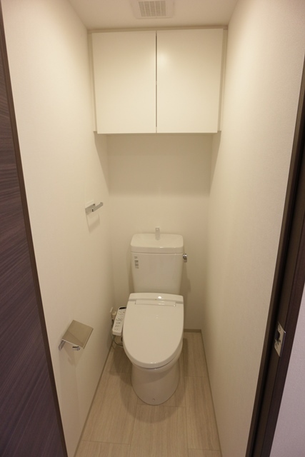 コンシェリア東京 ＢＡＹＳＩＤＥ ＣＯＵＲＴ 清潔感あるシャワー付きトイレ