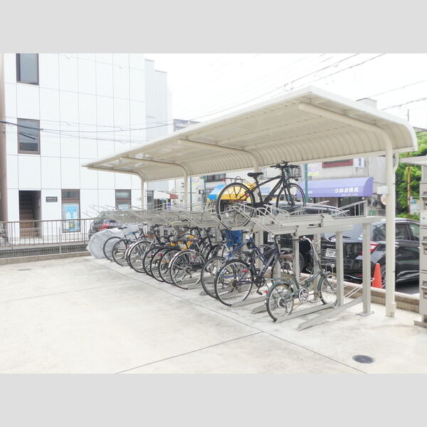 フルールさくらⅡ 駐輪場