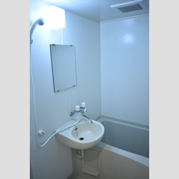 メゾンベール103号室 浴室・洗面台