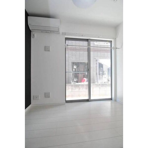 ポンデロッサ学芸大学 リビング