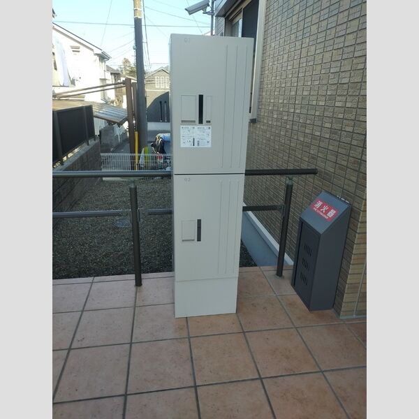 ルミエール 宅配ボックス