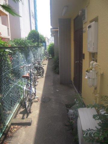 メゾンクリーク上北沢F号室 ロビー