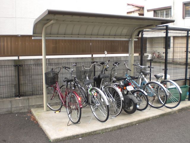 レオパレスゴールデンⅠ308号室 駐輪場