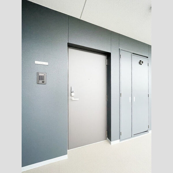 CENTRAL　COURT406号室 玄関扉