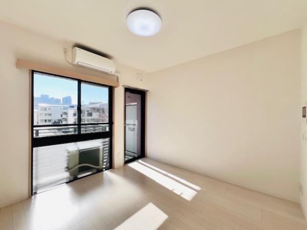 ＫＤＸレジデンス門前仲町5階 リビング