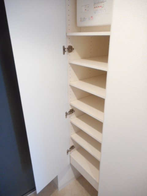 エムフラット秋葉原0703号室 玄関