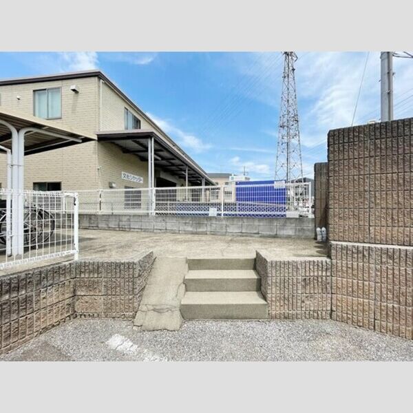 アンビションEIGHT201号室 エントランス