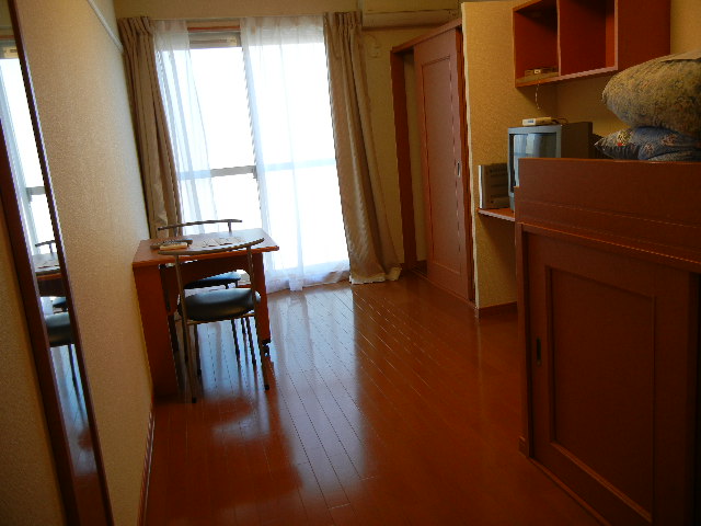 レオパレストスカーナ リビング