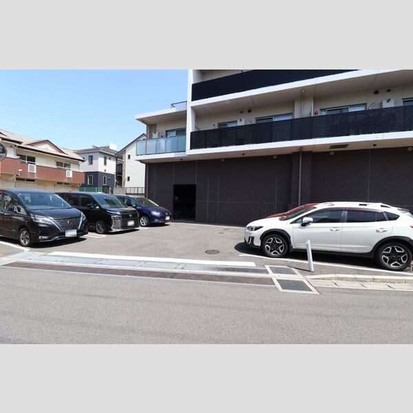アルメール津田沼601号室 駐車場