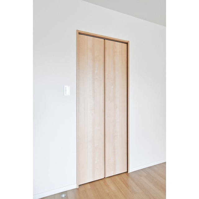 オーパスホームズ白山0502号室 内観