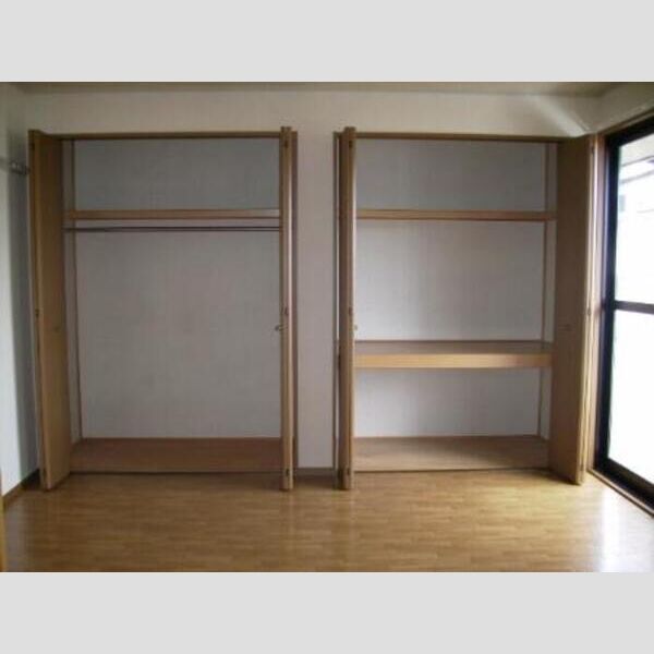 アーバンスクエア　A A202南側洋室収納