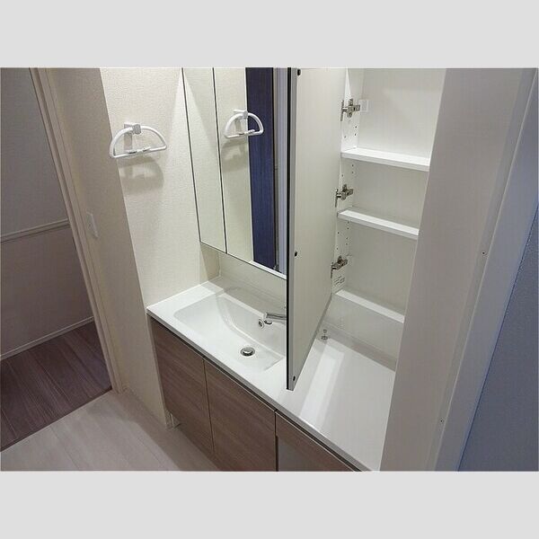 サンパティーク　E 洗髪洗面化粧台