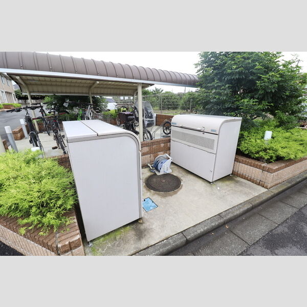 ルシード井の頭 ゴミ捨場