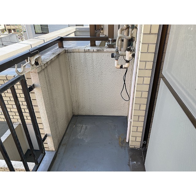 ハイタウン横浜東0406号室 バルコニー