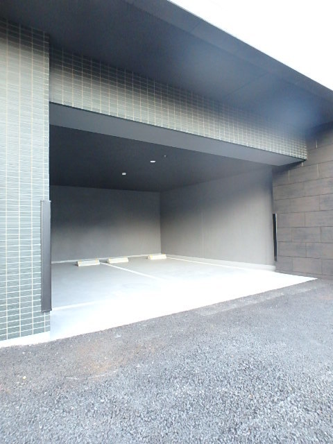 ガーラ・グランディ新丸子11階 カースペースがあります