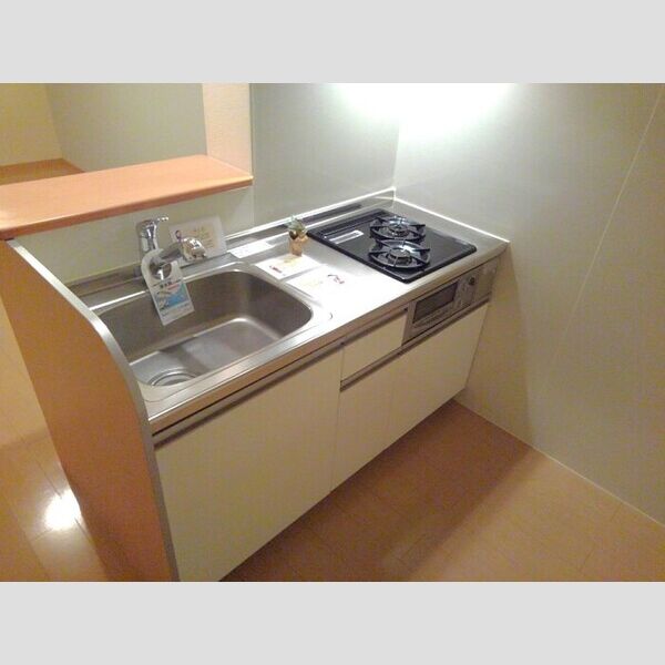 エテルナーレ203号室 キッチン