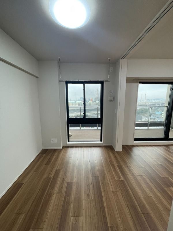 レーベン横浜山手 ONE WARD COURT 内観