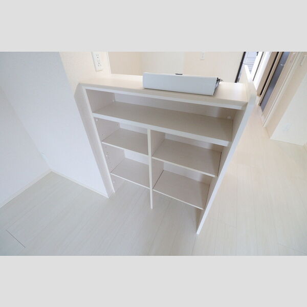 グリーングラス カウンターキッチン裏収納