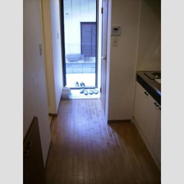 アメニティ203号室 玄関・K2帖