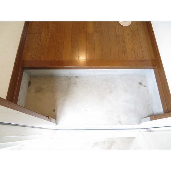 アネスタ赤羽 玄関