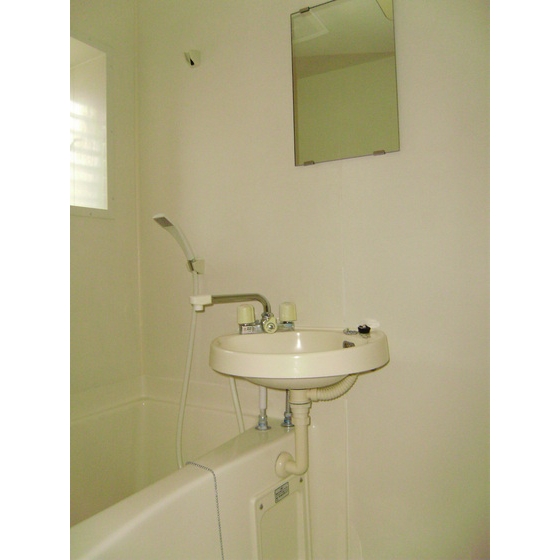 エクセル扇205号室 内観