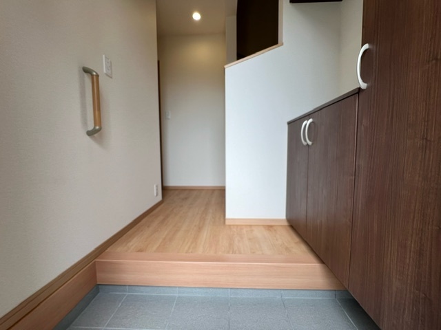 パークサイドA号室 玄関