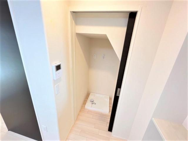 ベルクロシェット101号室 洗濯機置場