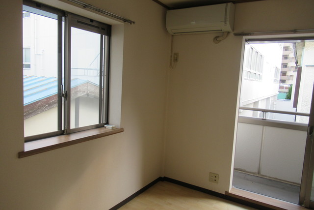 シャーロックホームズ横浜0205号室 リビング