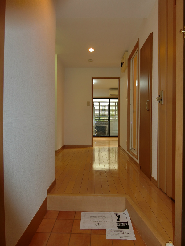 アヴァンセ川崎1階 玄関