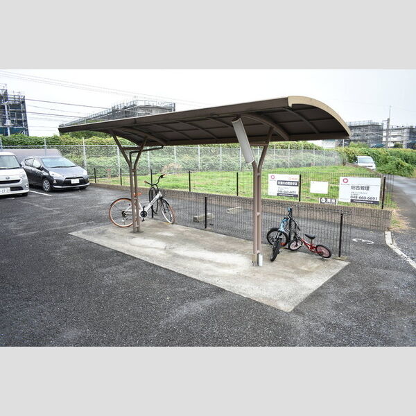 リッツハウス 駐輪場