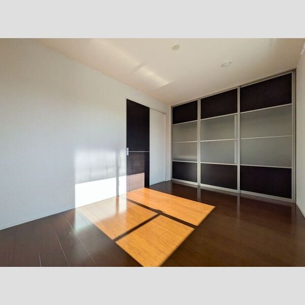 ドエルK202号室 洋室①