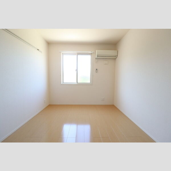 サンハウスナカノⅢ102号室 洋室6帖