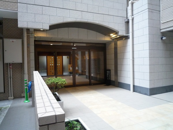 コスモ横浜大通公園308号室 エントランス