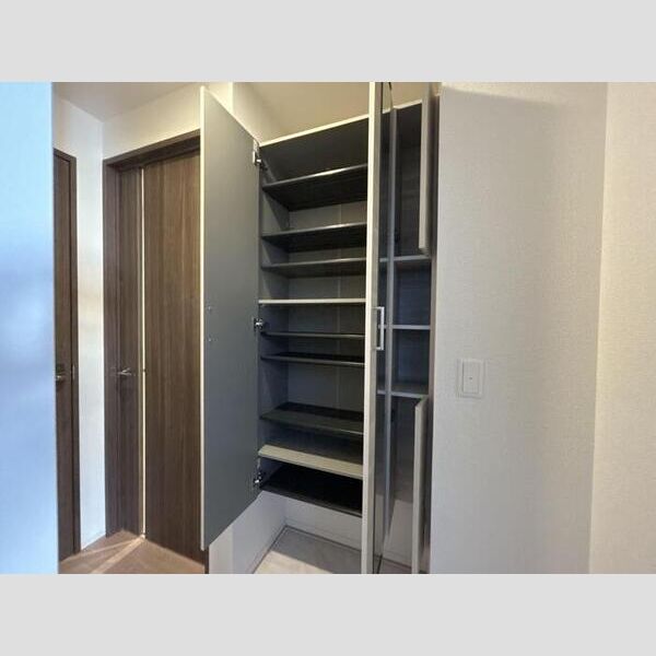 グラナーデ東尾久Ⅱ シューズクローゼット