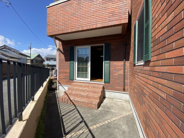 カーサ　アル・マーレ弐番館 毎日通るエントランスはこのようになっています