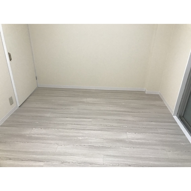 リエス伊勢原205号室 リビング